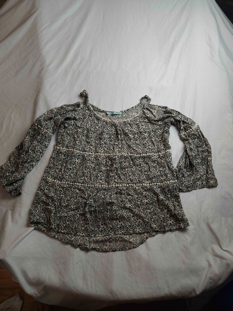 Maurices Blouse Top Womens Large Black Floral Cold Shoulder Sleeve Bohemian