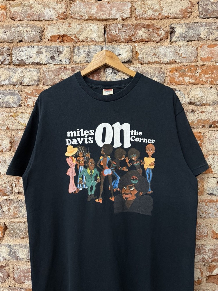 FW2008 Supreme Miles Davis On The Corner T-Shirt Size L  Black