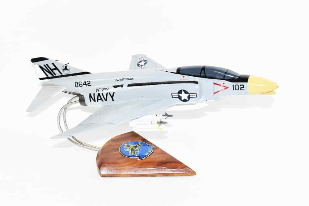 VF-213 Fighting Blacklions F-4b (1965) Model, 1/42 (18