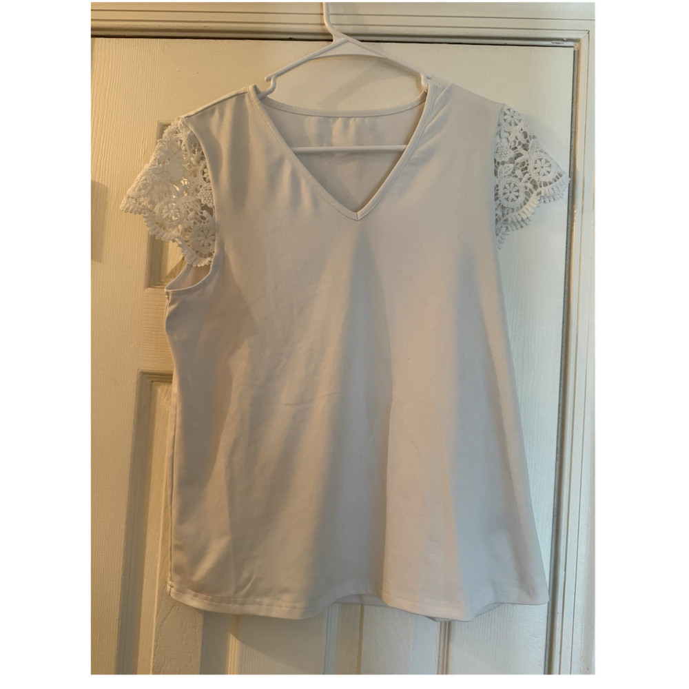 SheIn White Lace Short Sleeve V-Neck Lace Blouse Women's Size M