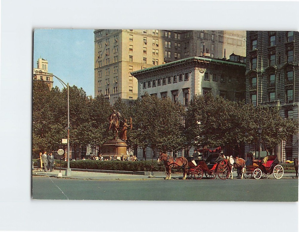 Postcard The colorful Hansom Cabs in Central Park Plaza New York City NY USA