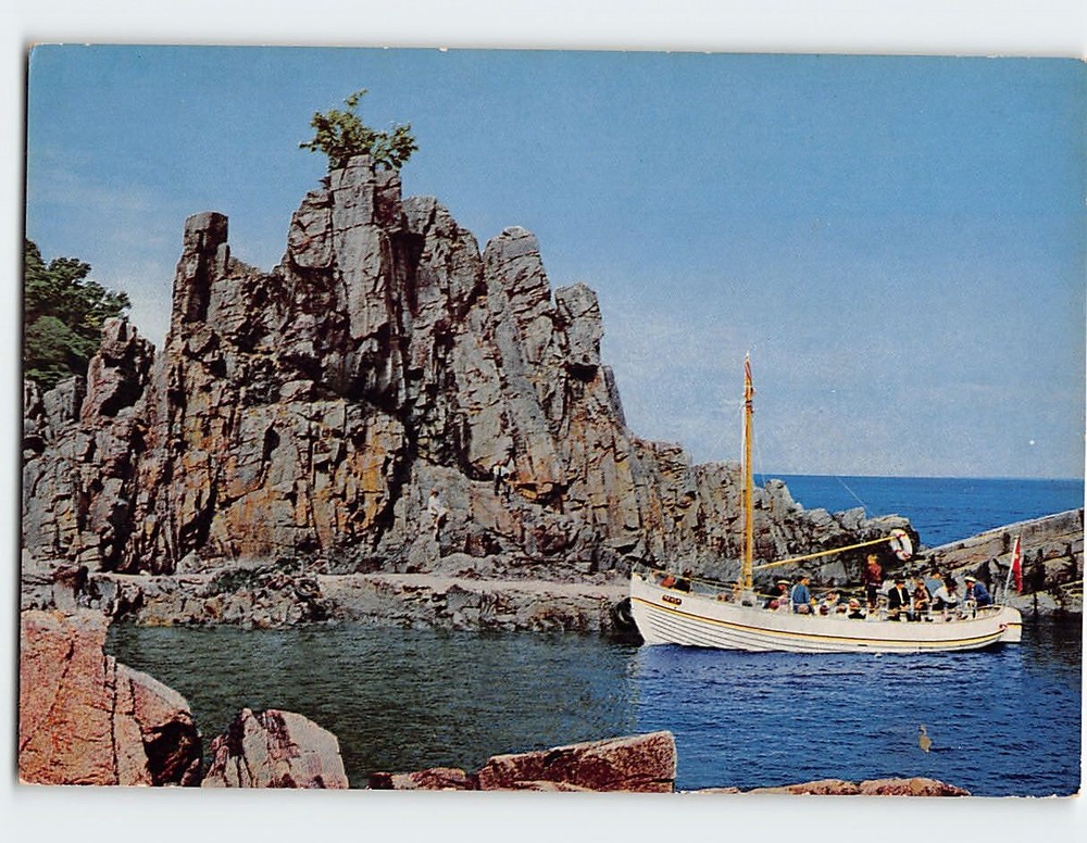 Postcard  Liebertsklippen ved Rø Bornholm Denmark