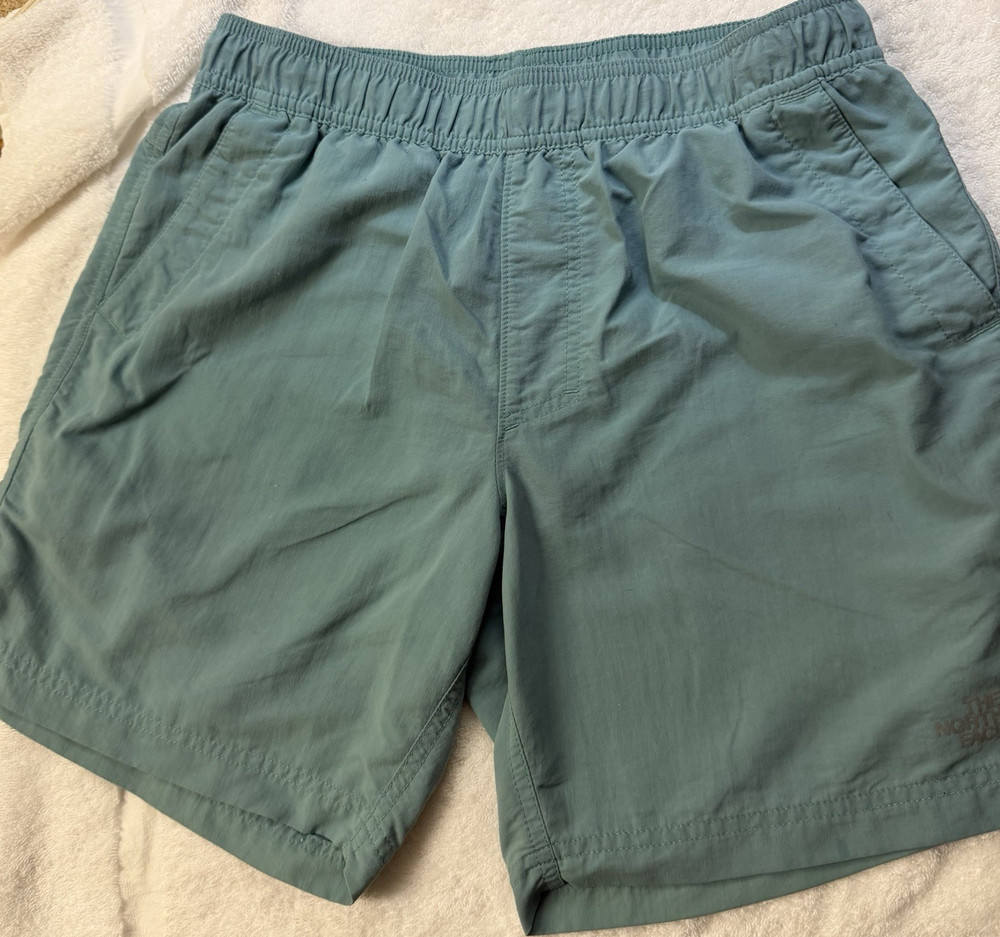 The North Face Men's Green Athletic Shorts Size S Mesh Lining Drawstring Pockets