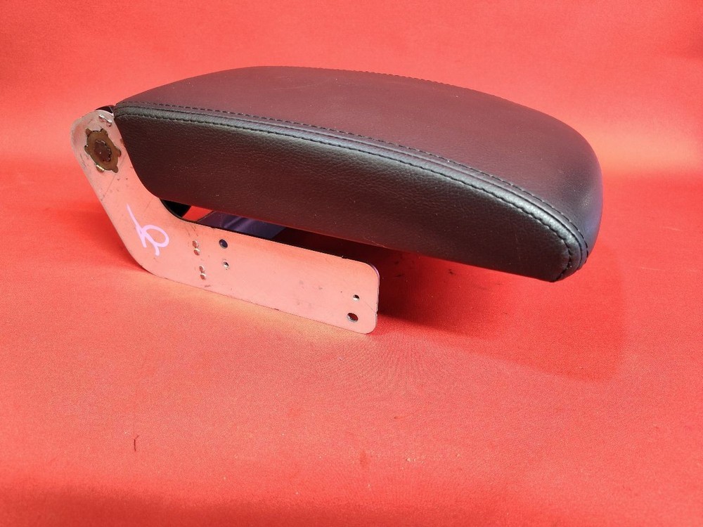 2009-2017 VW Volkswagen Tiguan Center Console Armrest Lid 'Leatherette' Black
