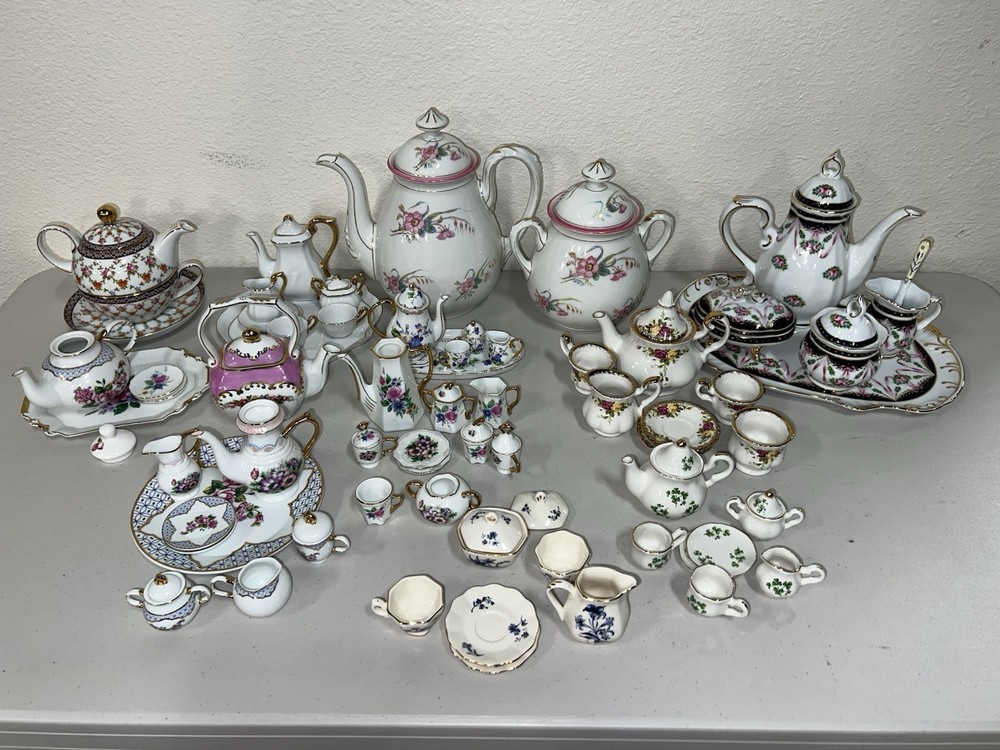 Small & Miniature Tea Pots & Tea Cup Collection