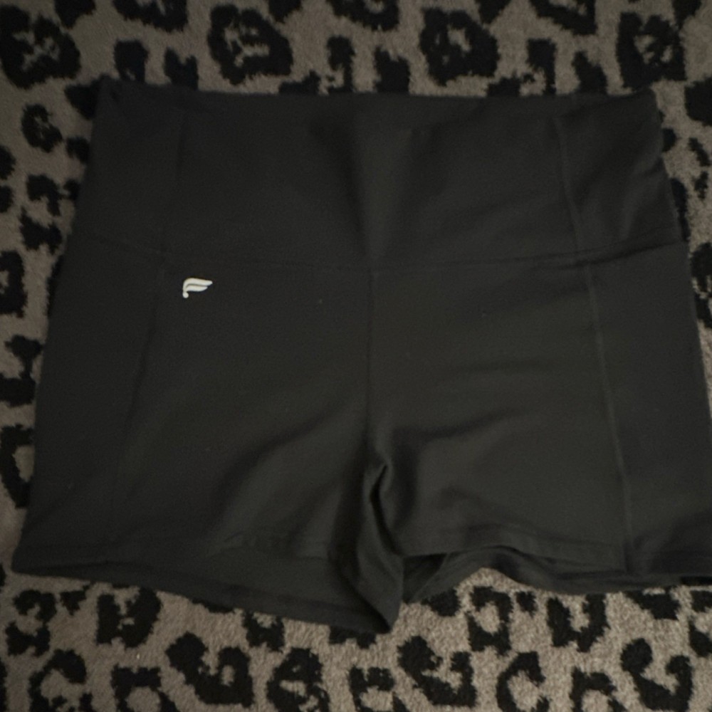 Fabletics PureLuxe Women's Black Athletic Stretch Pull On Shorts