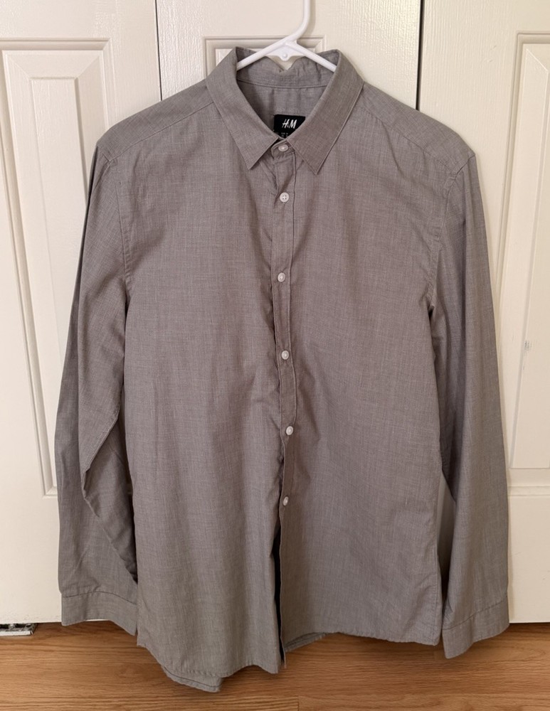 H&M Men's Slim Fit Easy Iron Gray Button Up Medium
