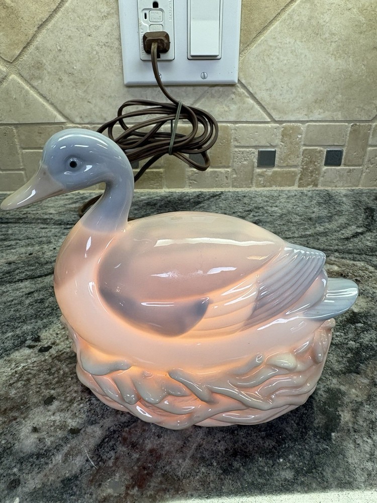 Vtg Fine Porcelain Lamp Duck Sitting On Nest Japan Andre Richard Cottage Core