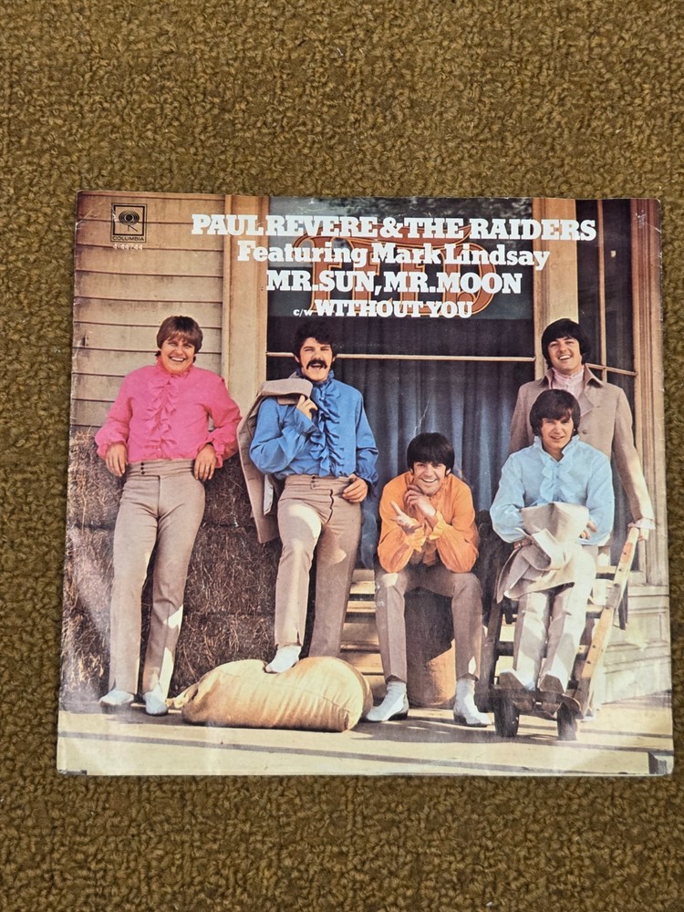 45 RPM Paul Revere & Raiders COLUMBIA 44744 Mr Sun  Mr Moon SLEEVE ONLY