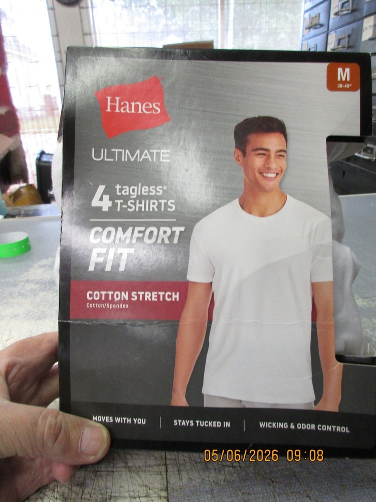 New 2 PACK Hanes White Men’s Ultimate Comfort Fit Tagless T-Shirts Size Medium