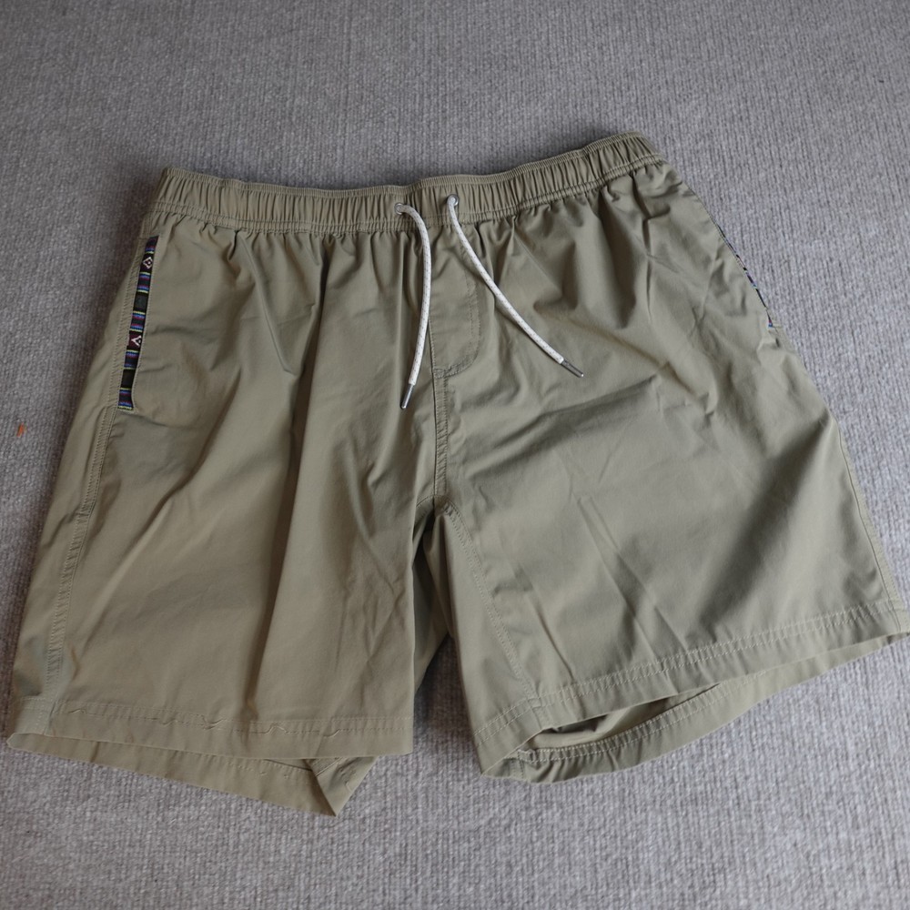 Wowie Mens Shorts XL Beige Drawstring Lined Stretch Waist