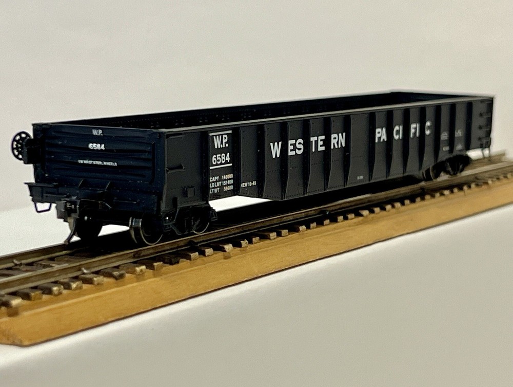 PROTO 2000, HO scale WESTERN PACIFIC 52’ 6” Drop End Mill Gondola. WP#6584