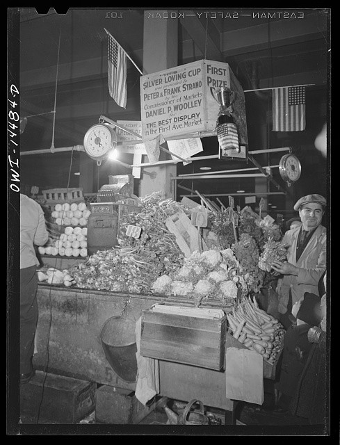 Eastman Kodak Rochester NY 1930s Produce Market First Prize Display Vegetables