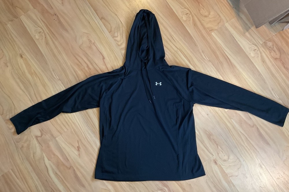 Under Armour Sun Armour Hoodie Womens XL  Black HeatGear Lightweight 1311502 EUC