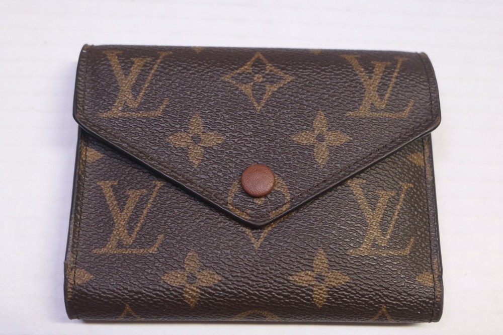 Louis Vuitton Monogram Canvas Victorine Wallet