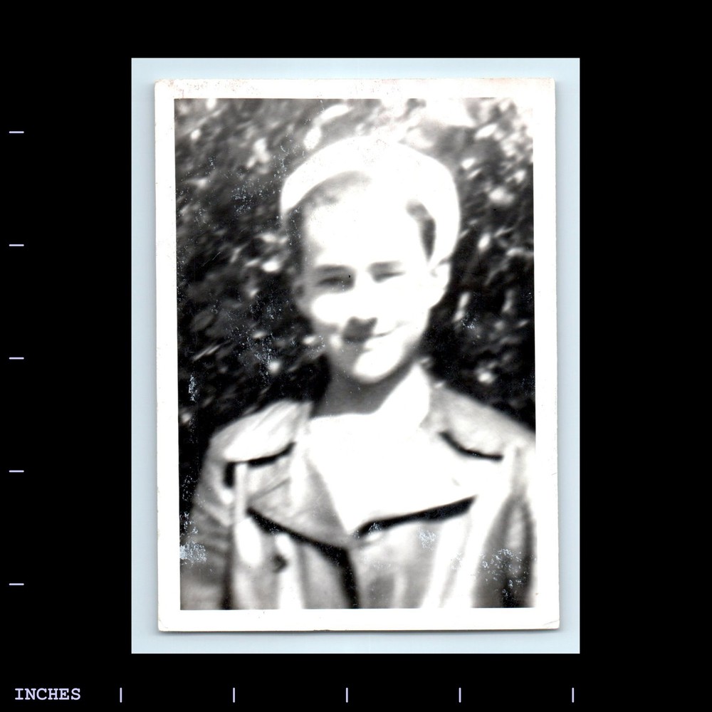 Old Vintage Photo CLOSE-UP OF MAN SOLO CANDID PORTRAIT