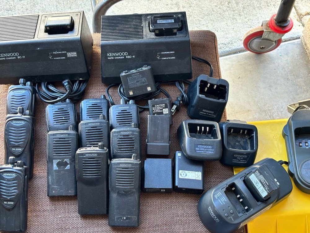 Kenwood TK-2200 , TK-3200 (Lot of 11) Walkie-Talkie’s Includes Kenwood Chargers