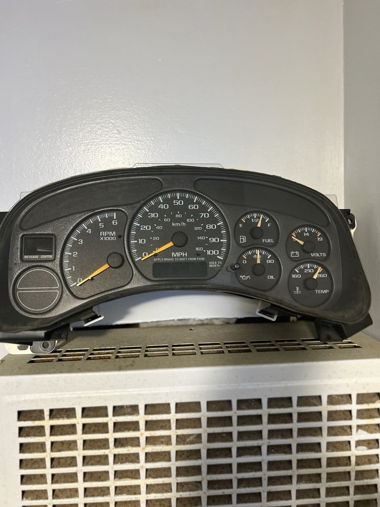 2000 Chevy Silverado 1500 Dash Instrument Cluster Used