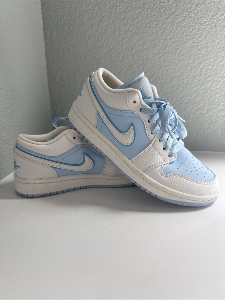 Nike Air Jordan 1 Low SE Reverse Ice Blue Size 5.5 Youth Unisex