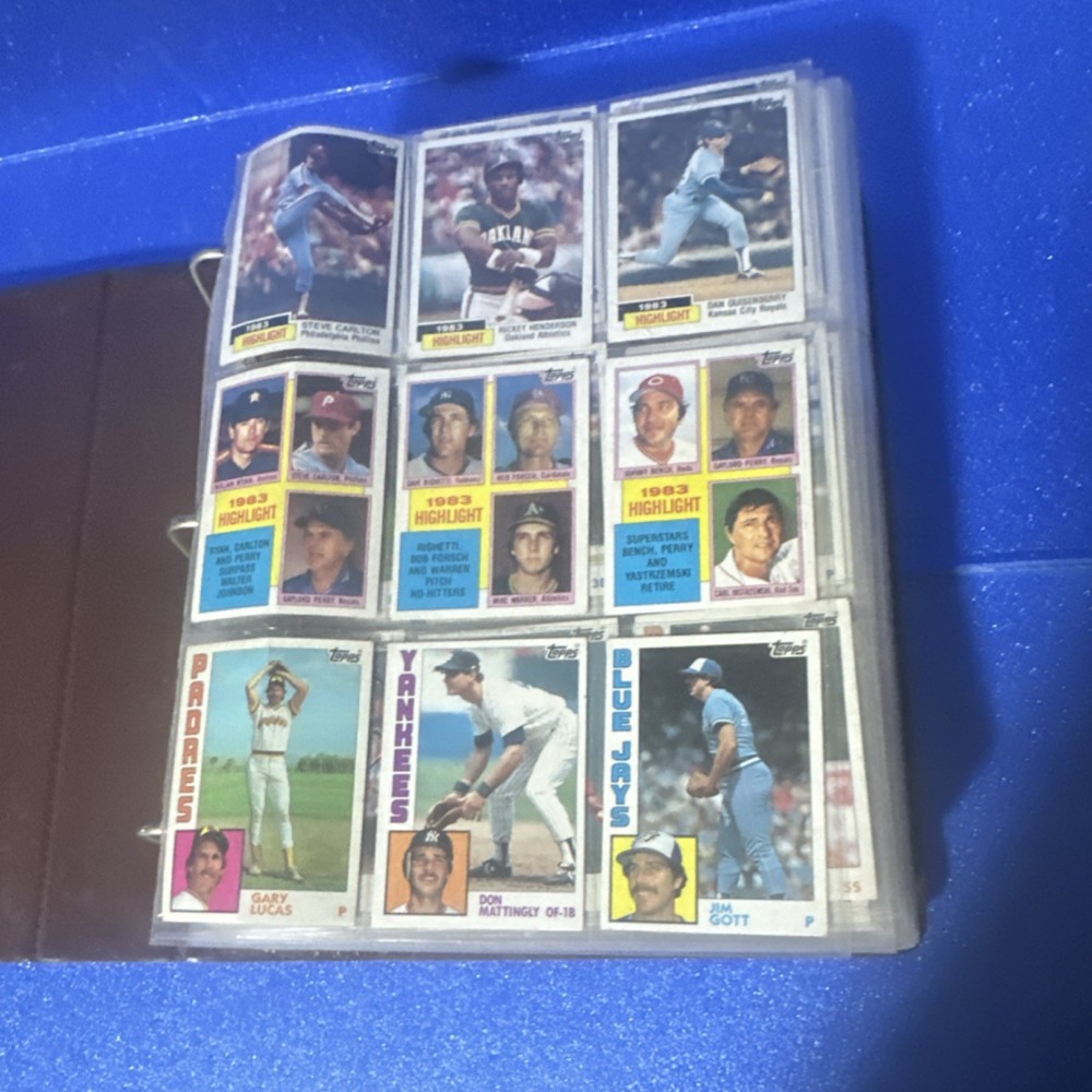Topps 1984 MLB Baseball Trading Card Set Binder Vintage Padres Yankees Henderson