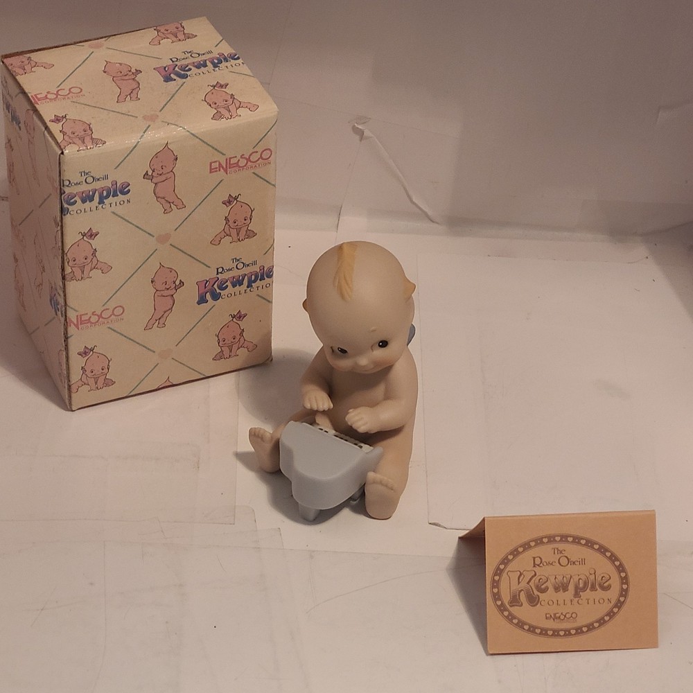 Vintage Kewpie Figurine Enesco Rose O'neill  Baby Playing Piano 1991