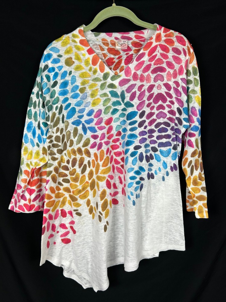 Et Lois Medium Multi Color Leaf Print White Hem 3/4 Sleeve V Neck Top