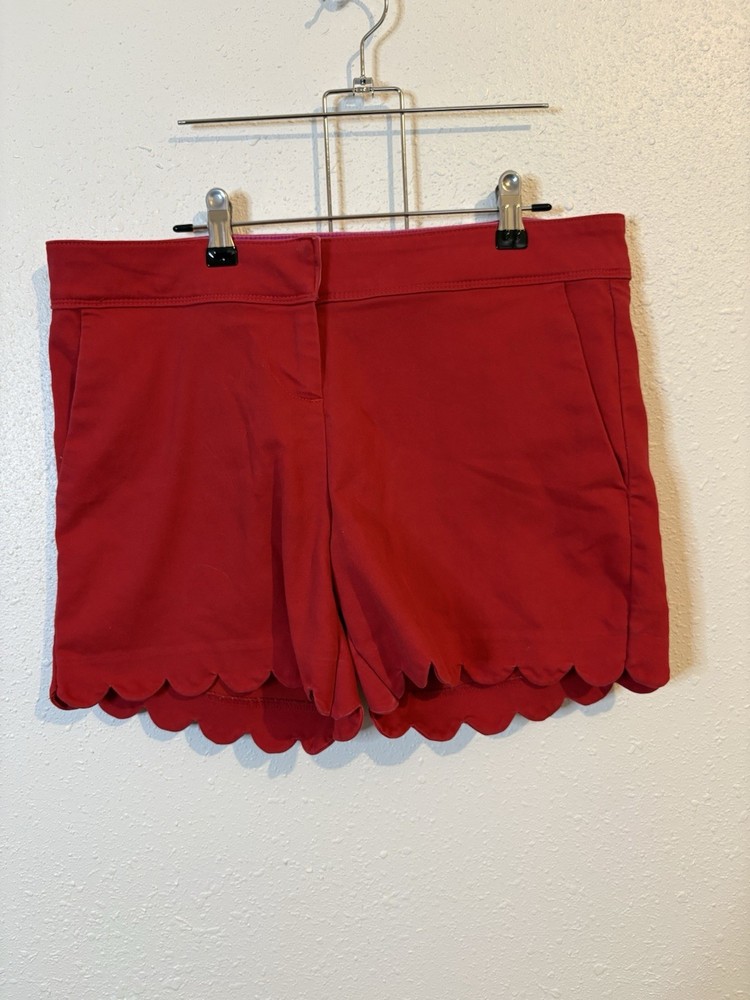 Isaac Mizrahi Women's Red Scalloped Shorts Mid-Rise Tailored Size 8 #120