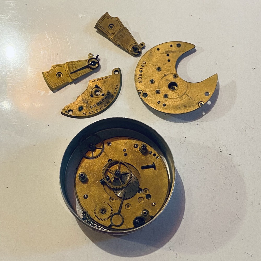 18S Waltham Broadway Pocket Watch Movement for Restoration 6S