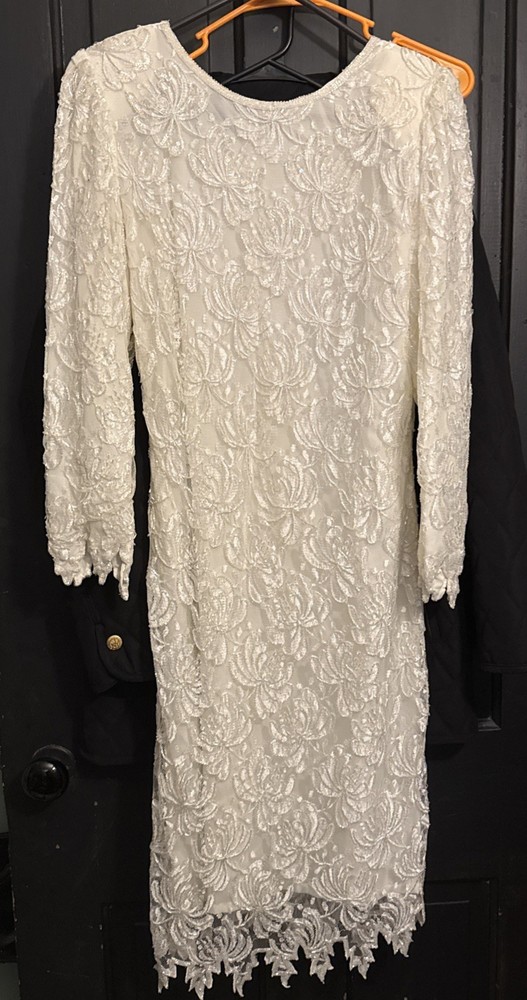 Vintage Carina Beaded White Lace Womens Dress Size Medium Slender fit