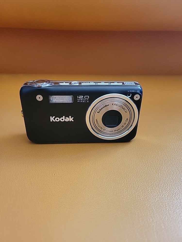 Kodak EasyShare V1253 Digital Camera 12.MP 3x Zoom-FOR PARTS