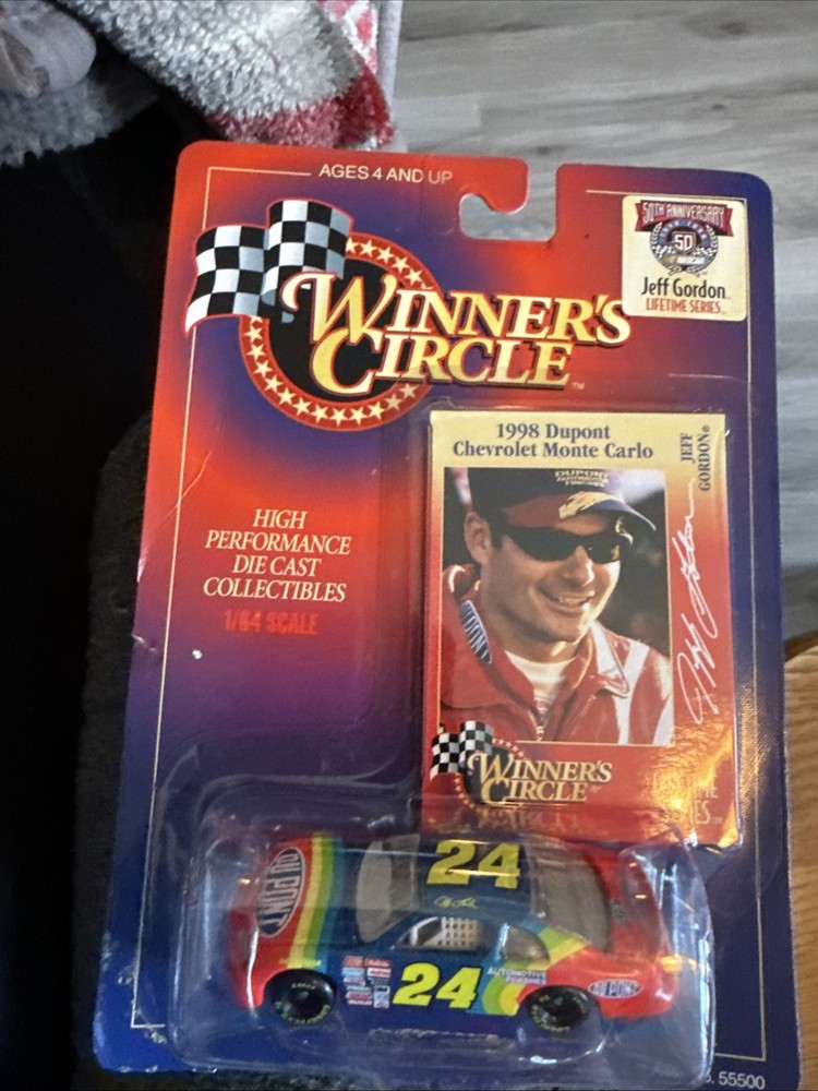 WINNERS CIRCLE - Jeff Gordon Lifetime Series 1998 Dupont Chevy Monte Carlo 1/64
