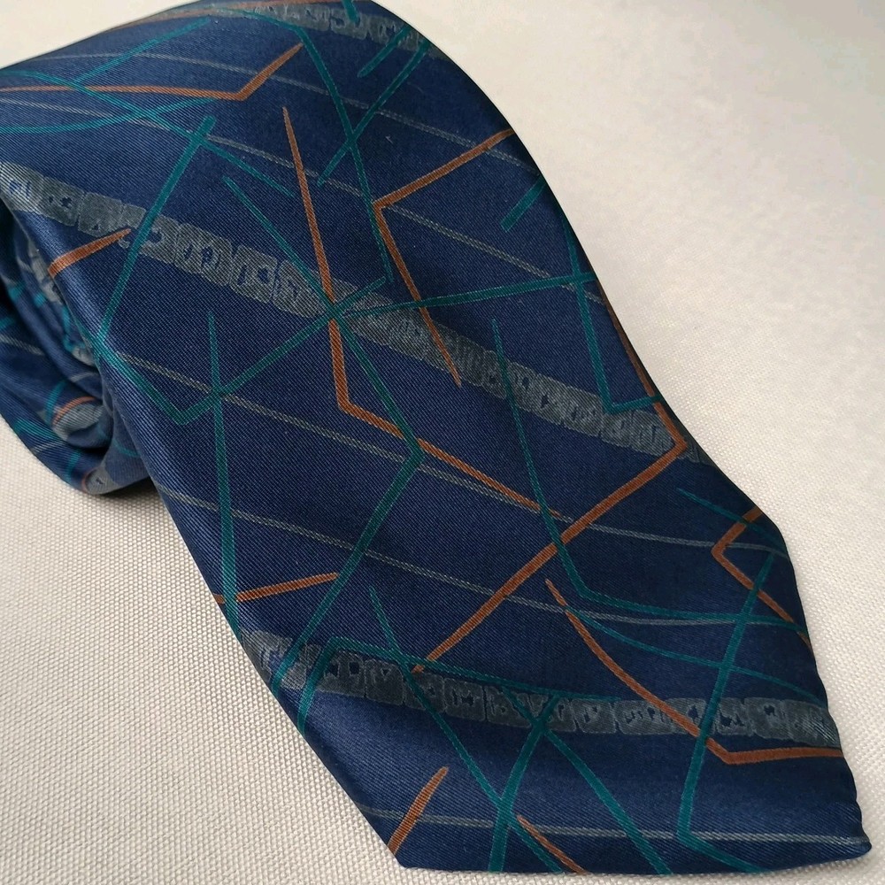 Guy Laroche Paris All Silk Tie Made in USA Blue Geometric Pattern