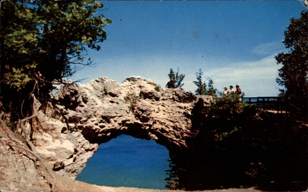 Michigan Mackinac Island Arch Rock formation ~ 1950s-60s postcard sku051