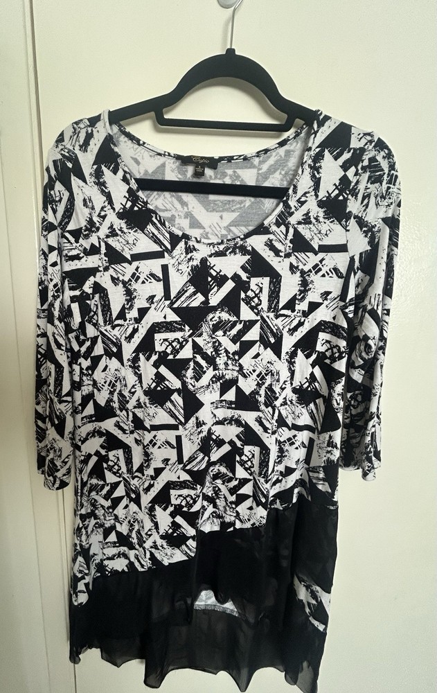 Cupio Shirt Womens Medium Black White Abstract Hi Low Hem Mesh Tunic Top Sz S
