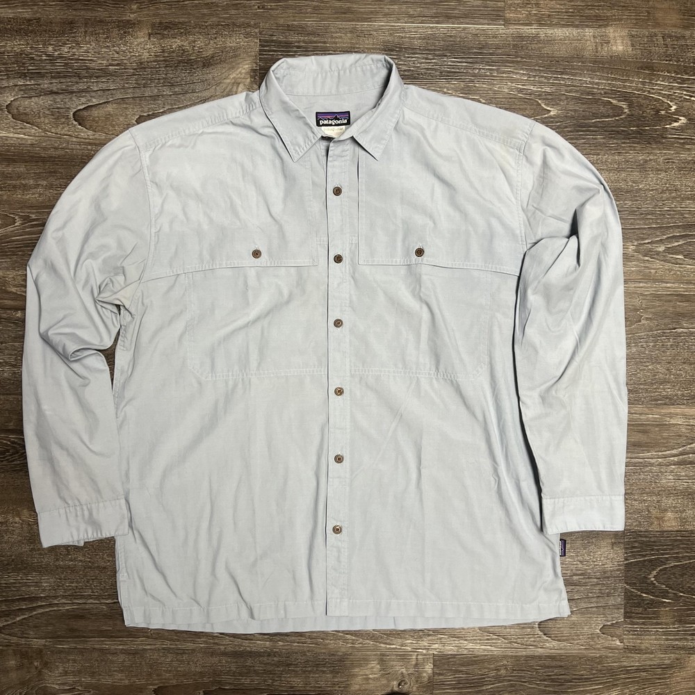 Patagonia Shirt Mens XL Blue Lightweight Fishing Hiking Button Up Vented Mesh