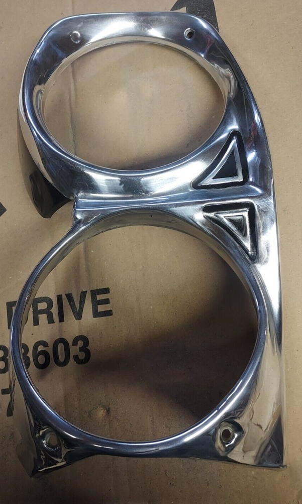 1967 FORD FAIRLANE GT HEADLIGHT DOOR BEZEL TRIM LAMP RANCHERO RESTORED LEFT