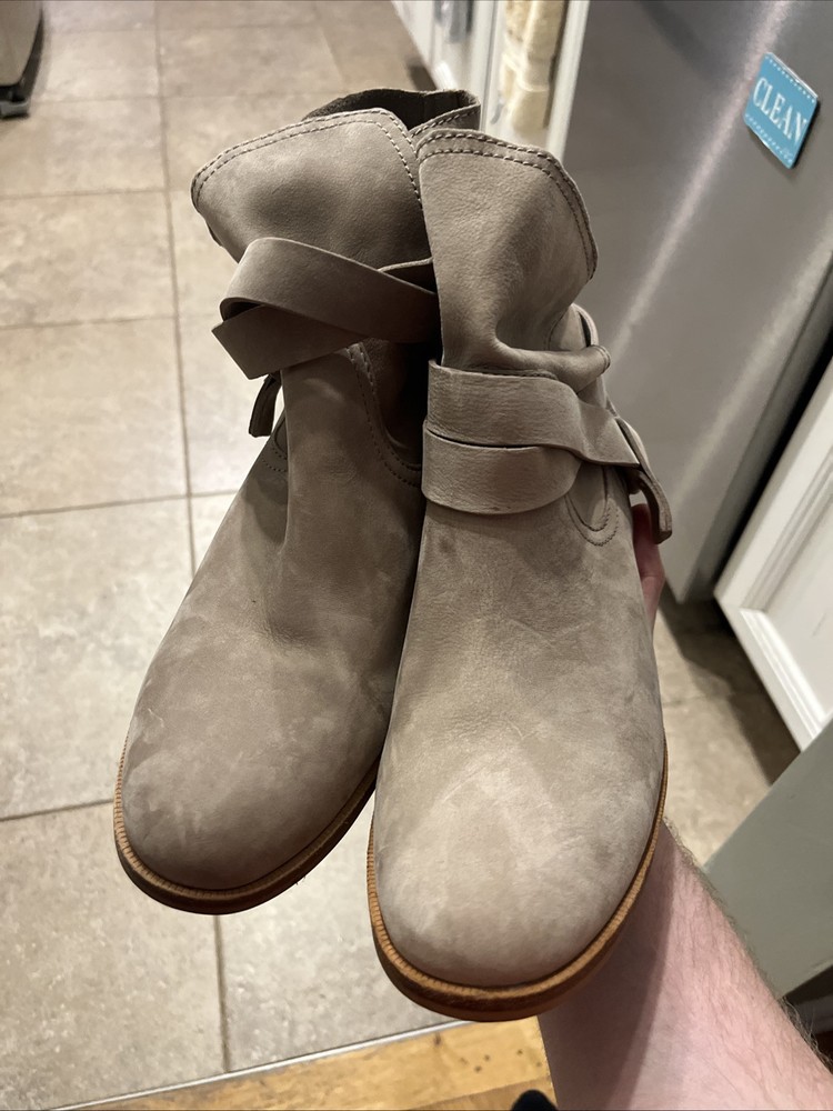 Ugg Woman’s Boots Size 11