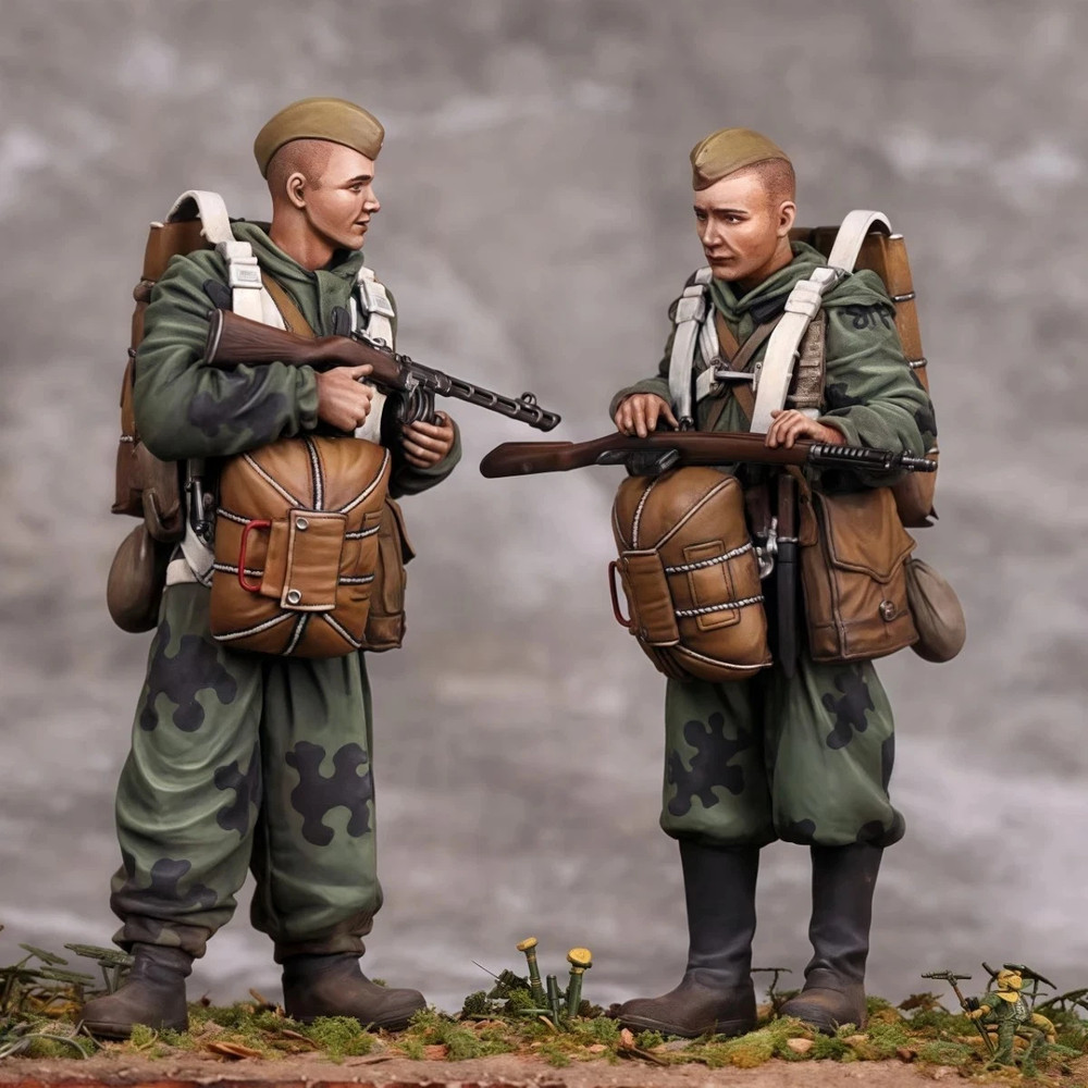 WWII Russian Paratrooper 1/35 Resin Model Kit Unpainted Military Figure NEW Toys