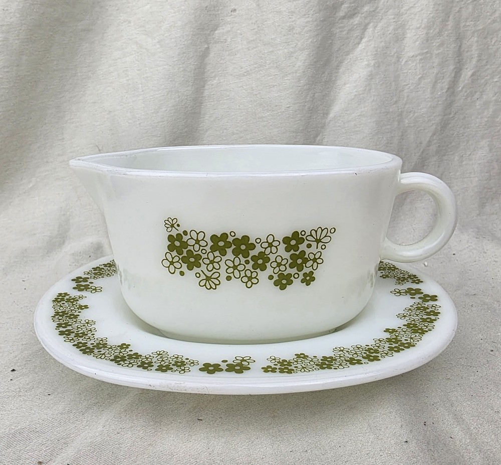 VTG Pyrex Corning Corelle Crazy Daisy Spring Blossom, Gravy Boat & Saucer Plate