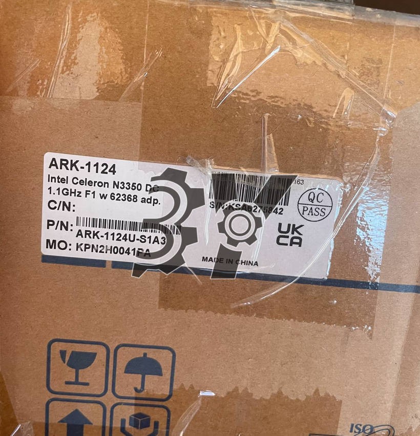 1PCS NEW Advantech ARK-1124U ARK-1124U-S1A3 industrial computer