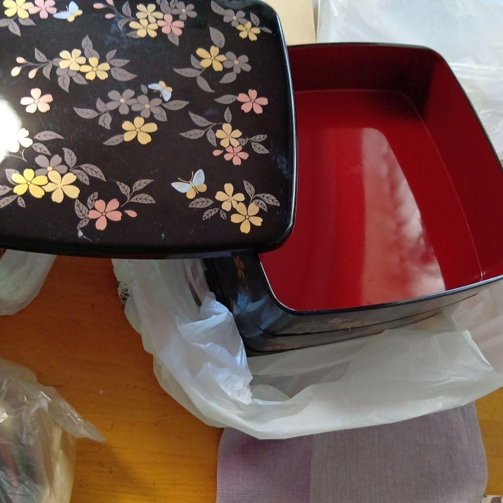 Hanae Mori Square Black Lacquer Box with Flower & Butterfly Pattern for Food