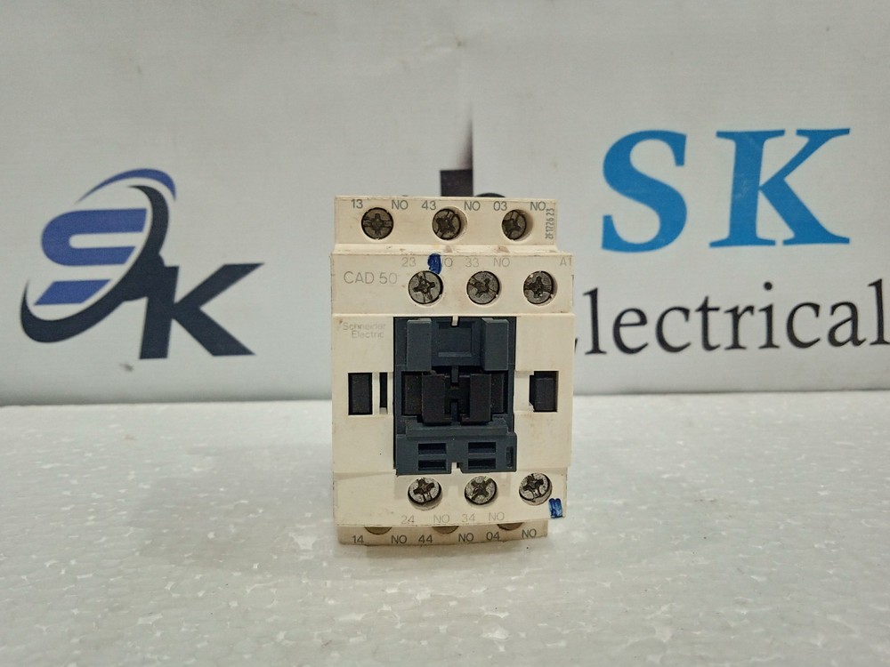 Schneider Electric Cad50 10A 690V 50/60Hz Control Relay