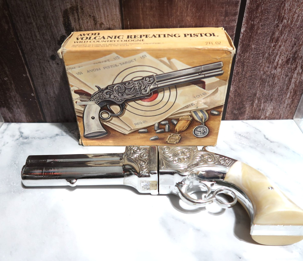 Avon Volcanic Repeating Pistol Wild Country Cologne New in Box, Full