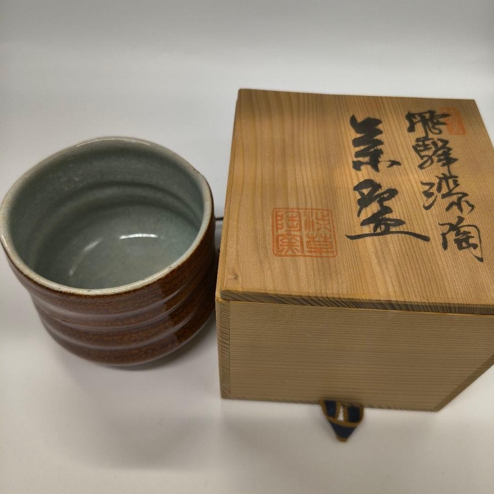 Shibukusa Ware Matcha Tea Bowl Ryusan Rokkoume Ceramic Grey Brown Pottery