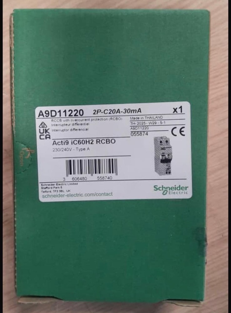 Schneider A9D11220 - IC60 RCBO 2P 0.03A VD A C20A 220/240V - Made In Thailand