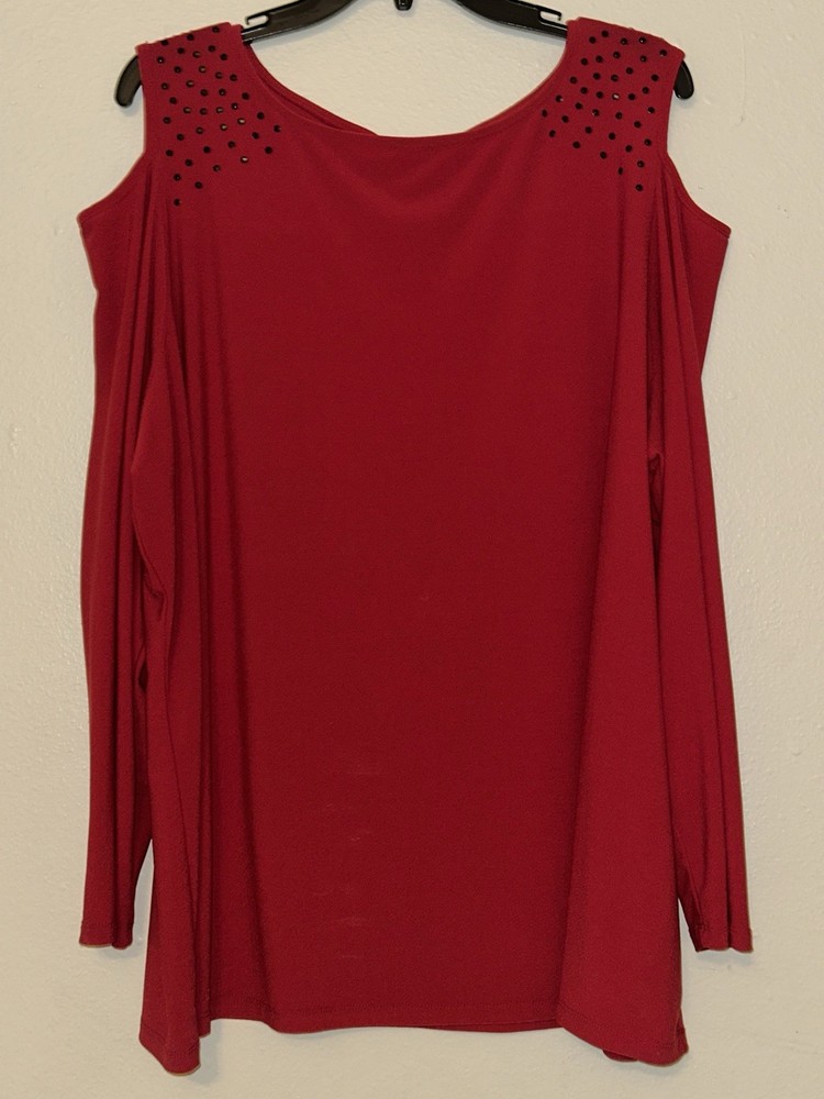 Susan Graver Red Solid Knit Stretch Scoop Neck Studded Cold Shoulder Top 2X