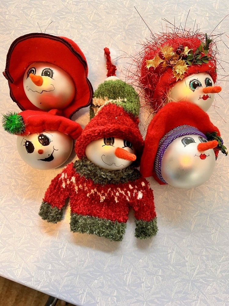 Lot Of 5 Vintage Handmade Christmas Felt Crochet Sparkly Christmas Tree Ornament