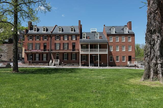 Photo:Harpers Ferry West Virginia Stephenson's Hotel 2015 Brick Building