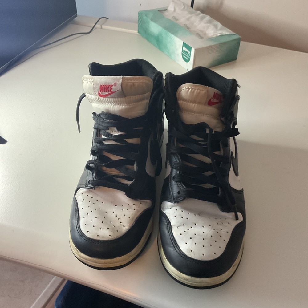 Nike White/black Solid High Top Athletic Sneakers Men Size 8.5