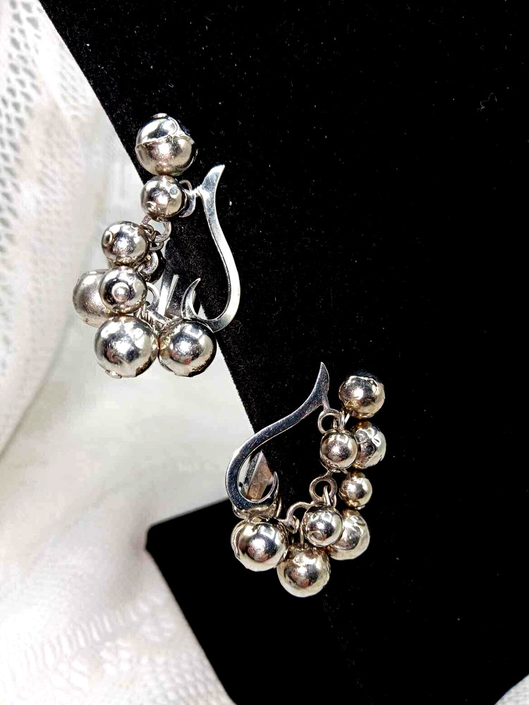 Vintage Siver Tone Heart Shaped Silver Beaded Earrings